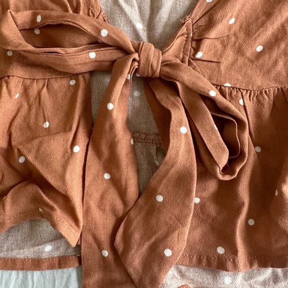 Pacsun Polka Dot Tie-Knot Top - Picture 2 of 4